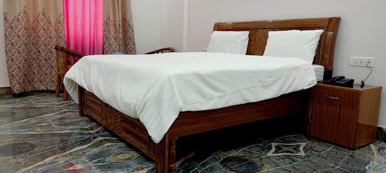 Hotel The Ganga Castle Haridwār Esterno foto